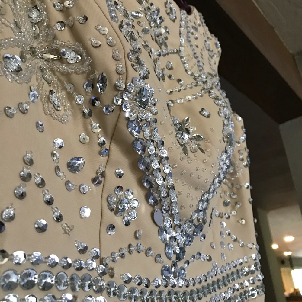 PROM DRESS - Picture 2 of 4